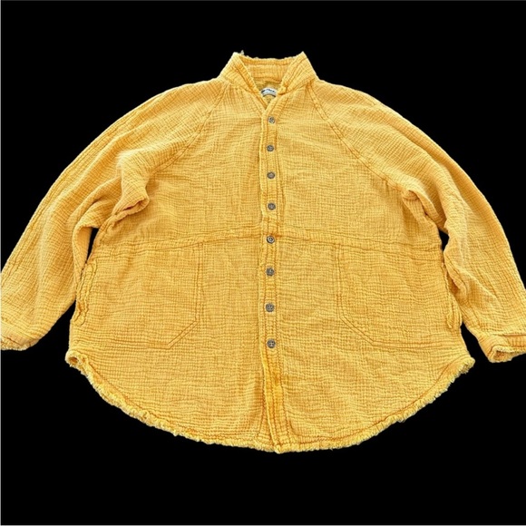 We the Free Summer Daydream Buttondown - Picture 4 of 10